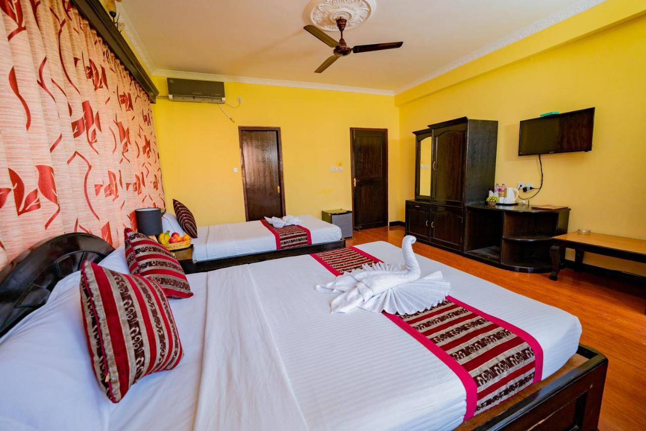 Hotel Bougainvillea Pokhara Extérieur photo