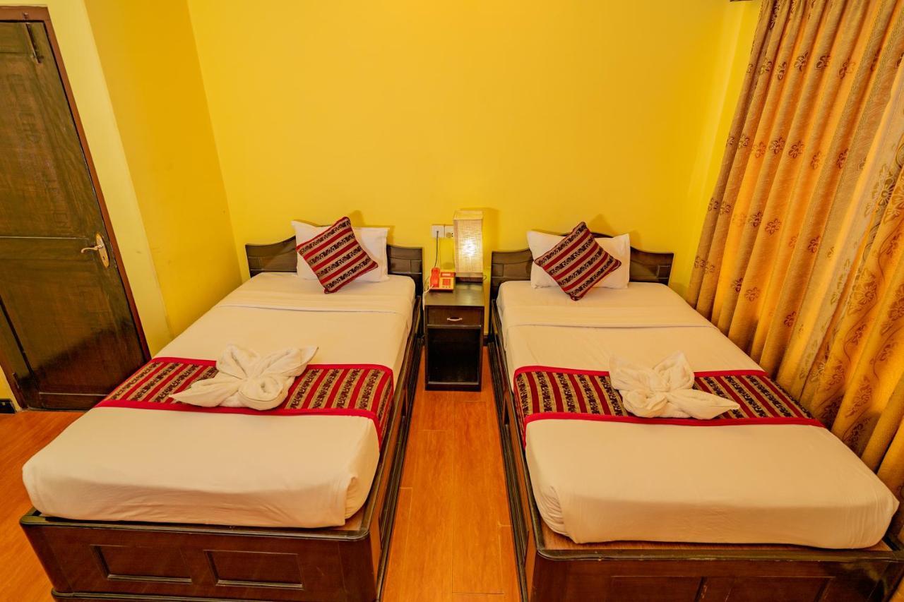 Hotel Bougainvillea Pokhara Extérieur photo