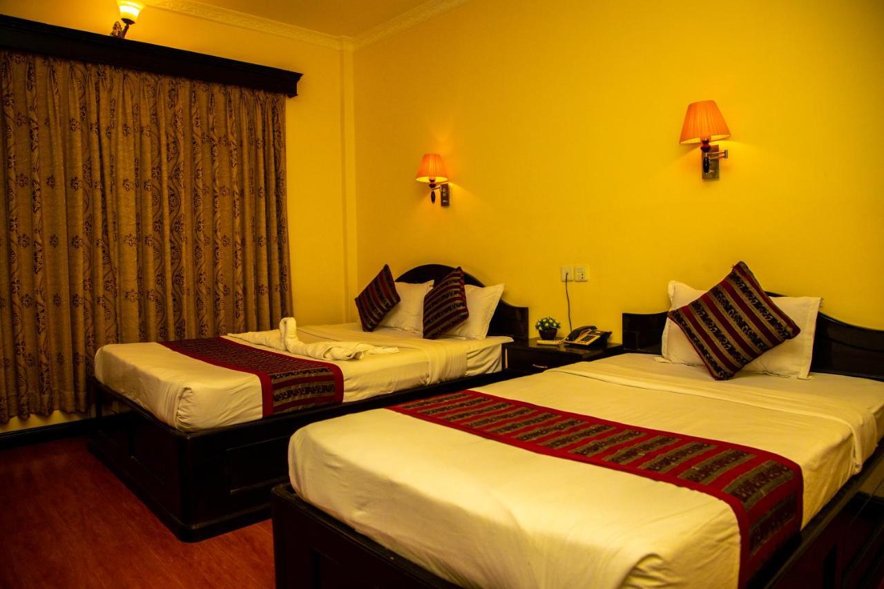 Hotel Bougainvillea Pokhara Extérieur photo