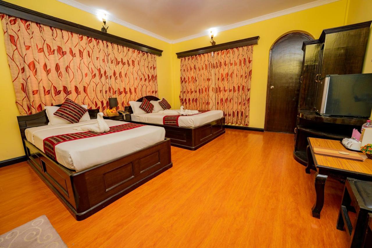 Hotel Bougainvillea Pokhara Extérieur photo