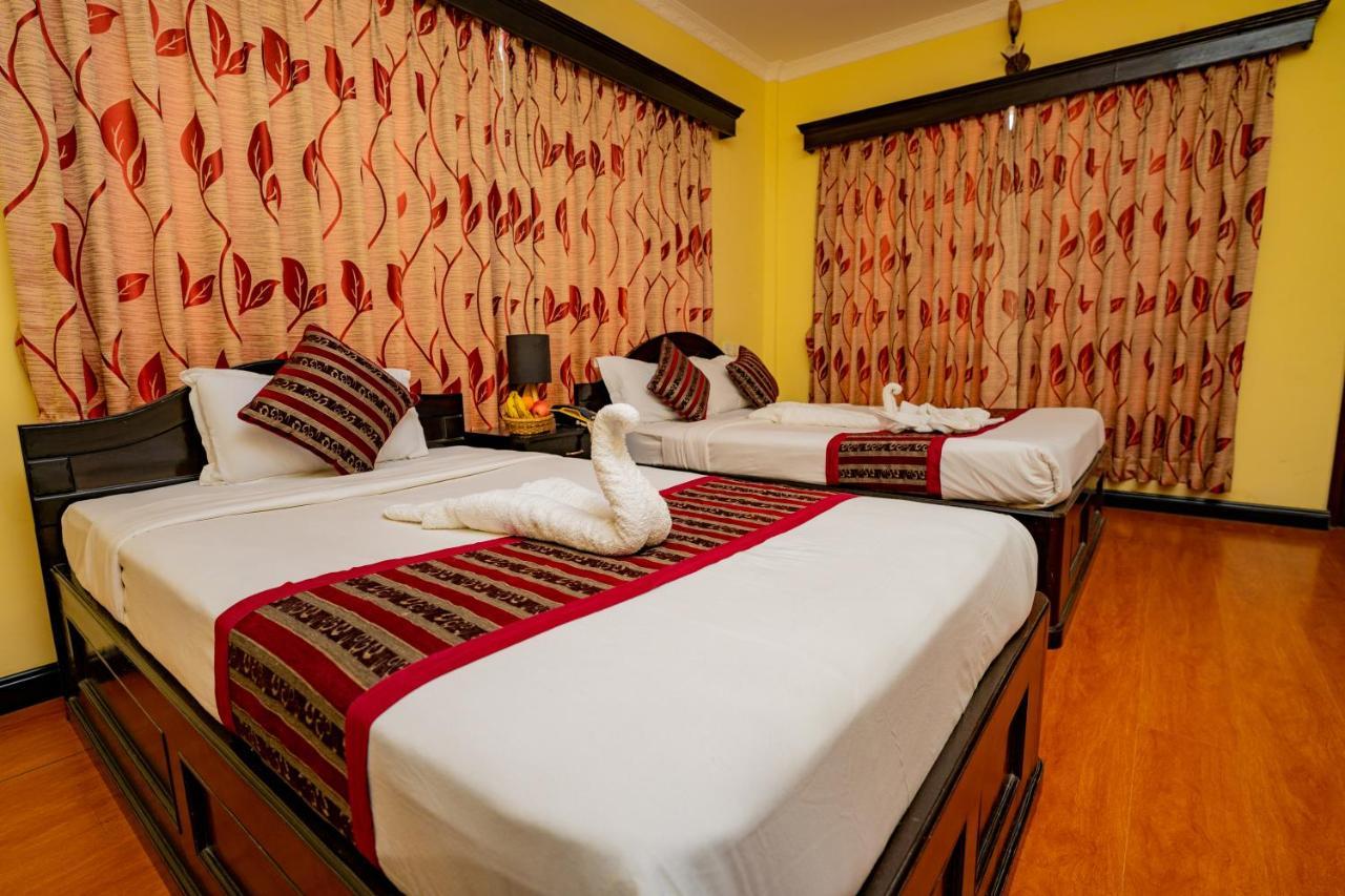 Hotel Bougainvillea Pokhara Extérieur photo