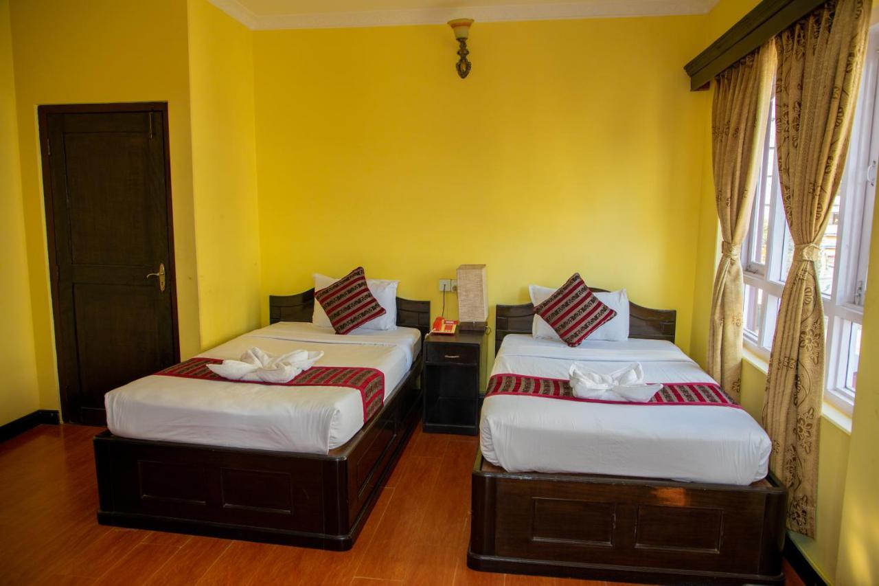 Hotel Bougainvillea Pokhara Extérieur photo