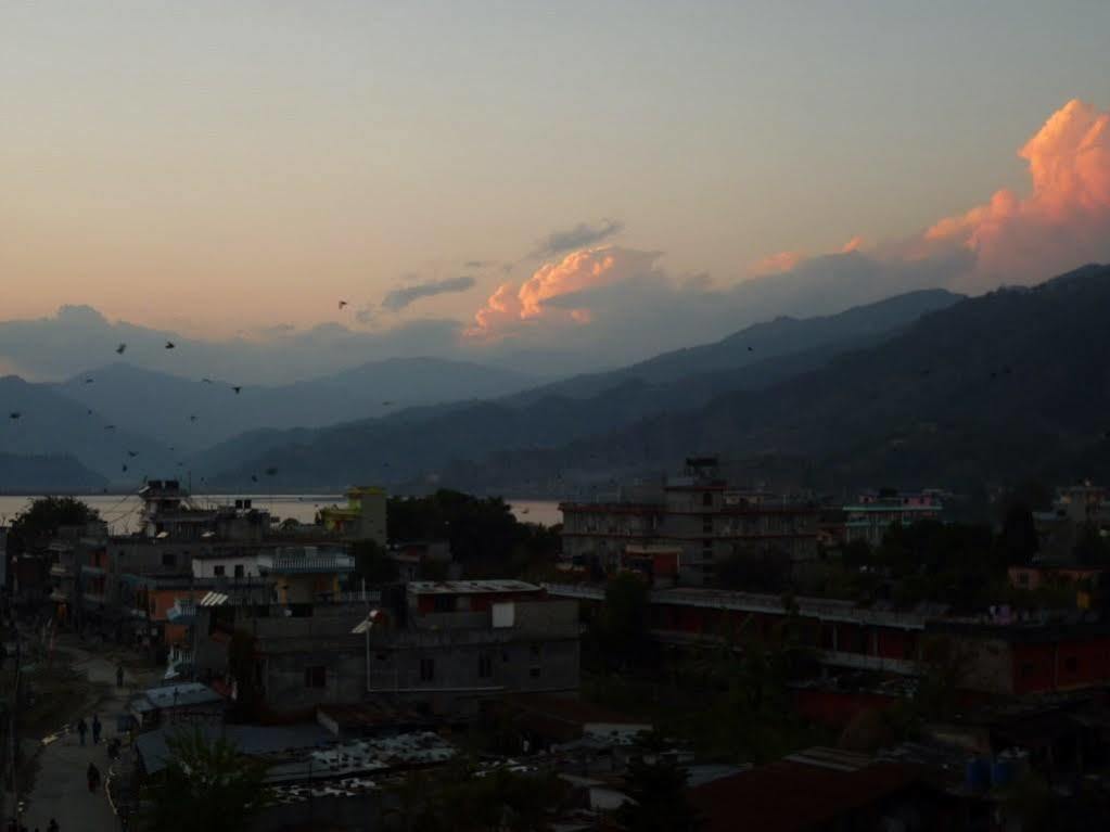 Hotel Bougainvillea Pokhara Extérieur photo