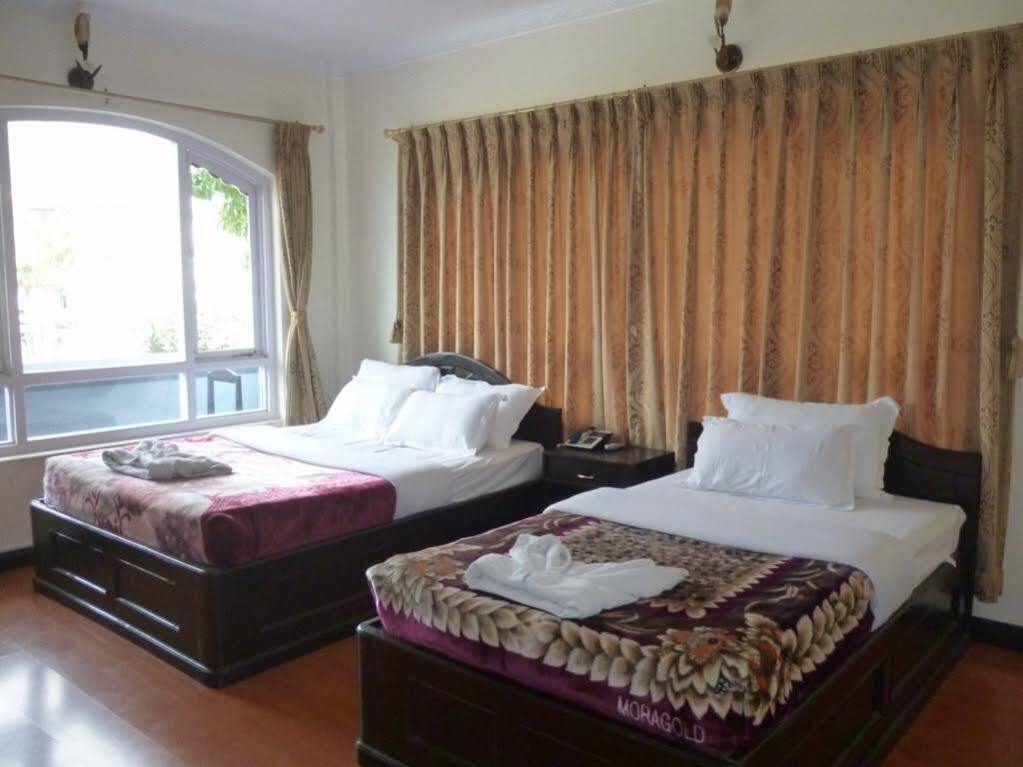 Hotel Bougainvillea Pokhara Extérieur photo