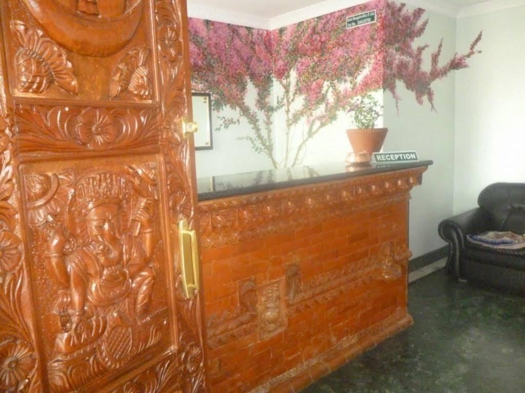 Hotel Bougainvillea Pokhara Extérieur photo